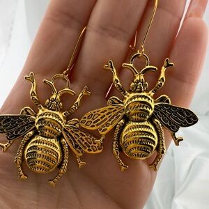 Classic Gold Honey Bee Vintage Dangle Earrings